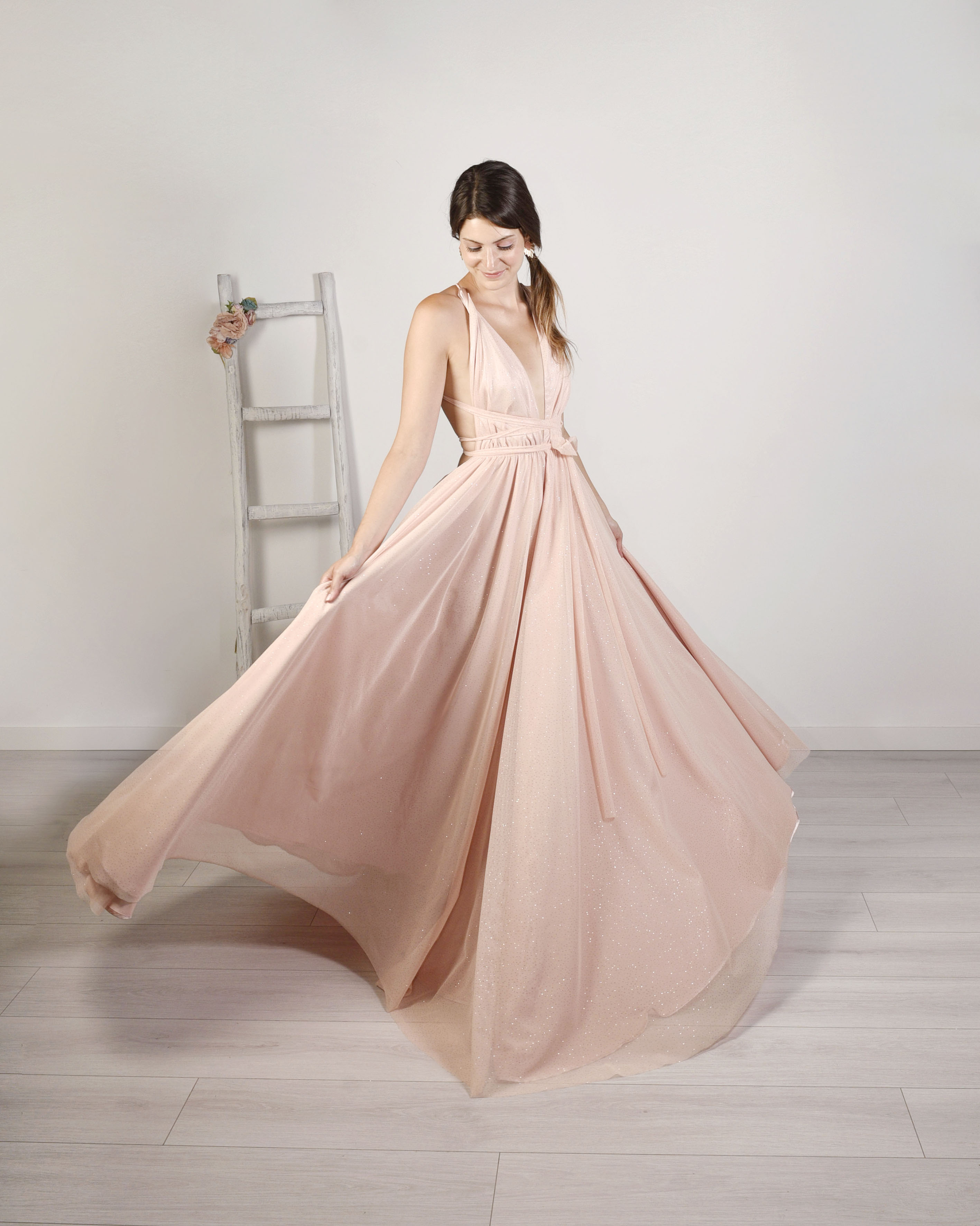 Vestido MULTIPOSICION SALMON BRILLANTE – Mabel Galindo